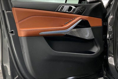2025 BMW X5 M60i