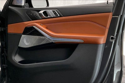 2025 BMW X5 M60i