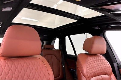 2025 BMW X5 M60i