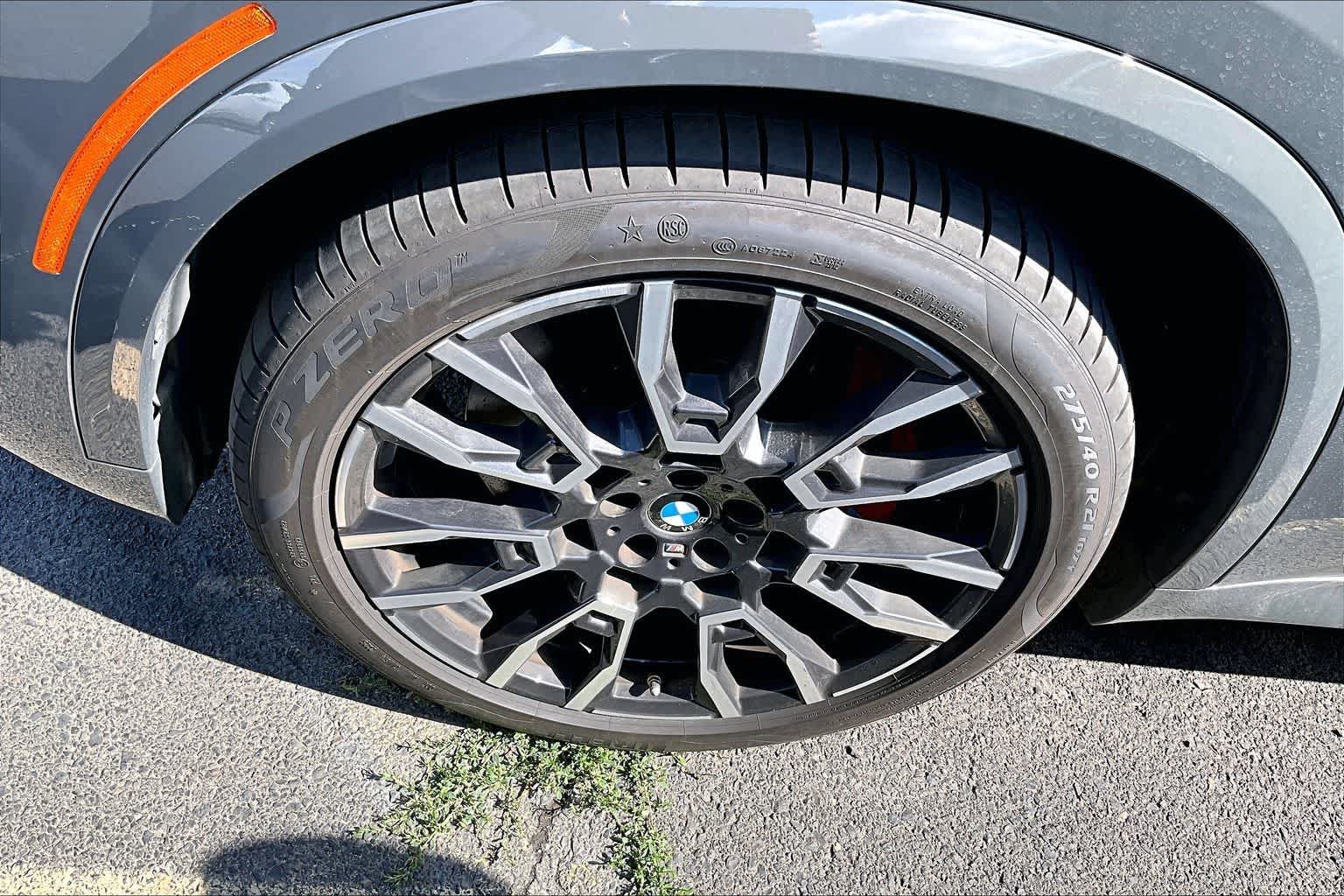 2025 BMW X5 M60i