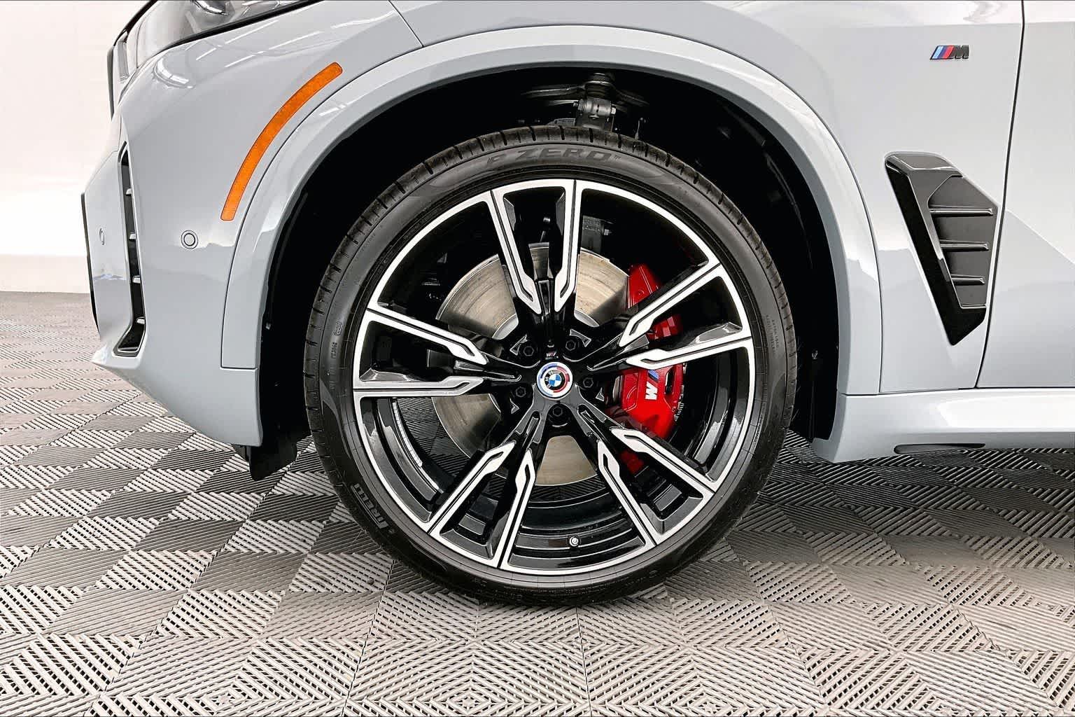 2026 BMW X5 M60i
