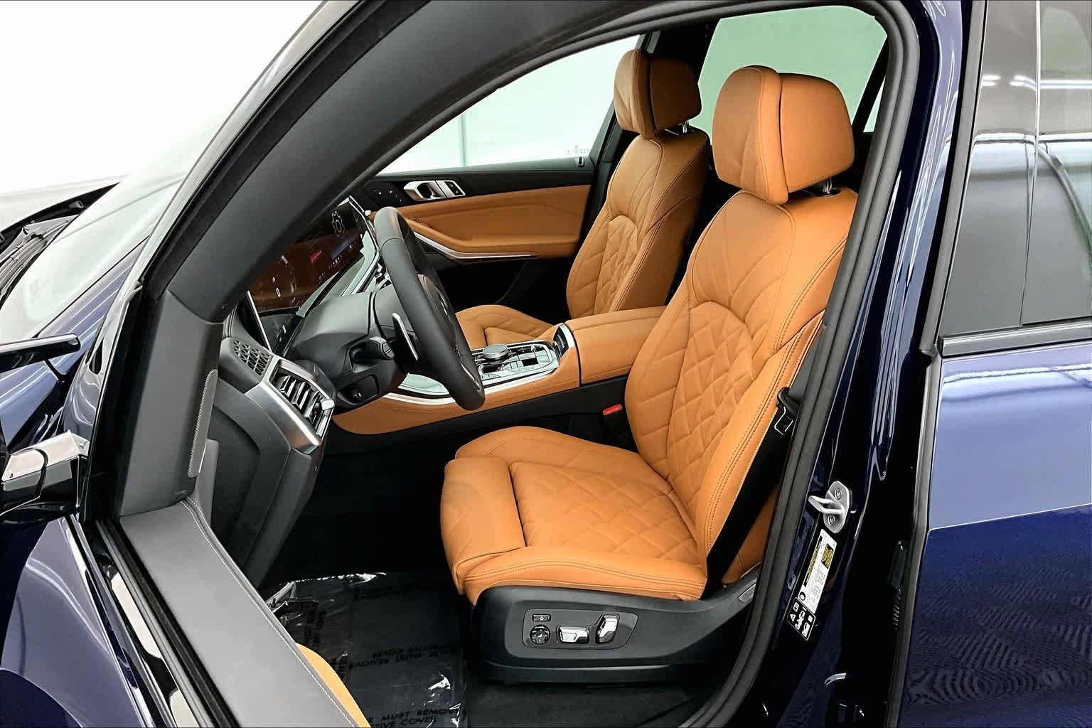 2026 BMW X5 M60i M60i