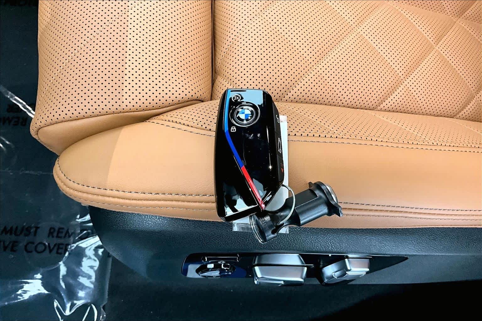 2026 BMW X5 M60i M60i