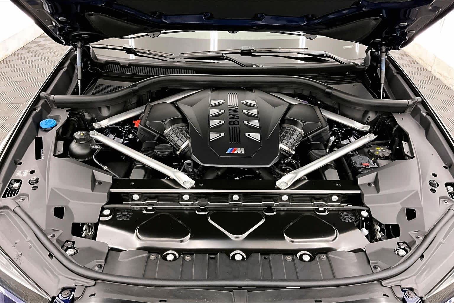 2026 BMW X5 M60i M60i