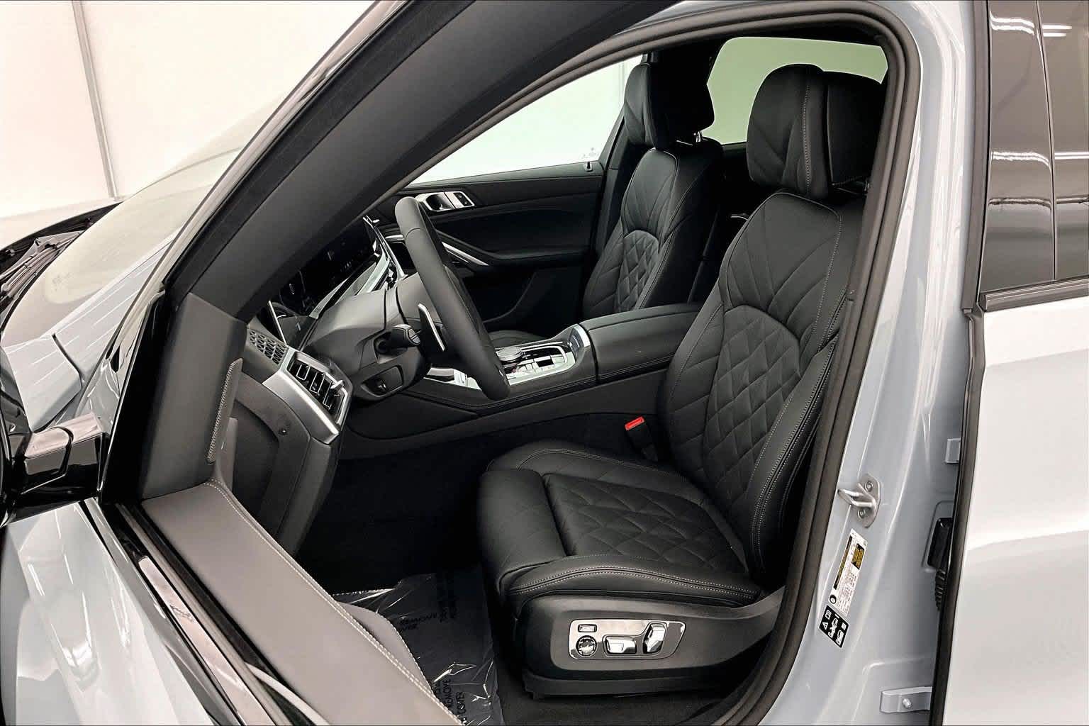 2027 BMW X6 xDrive40i