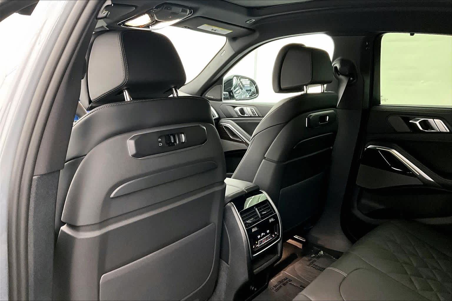 2026 BMW X6 xDrive40i xDrive40i