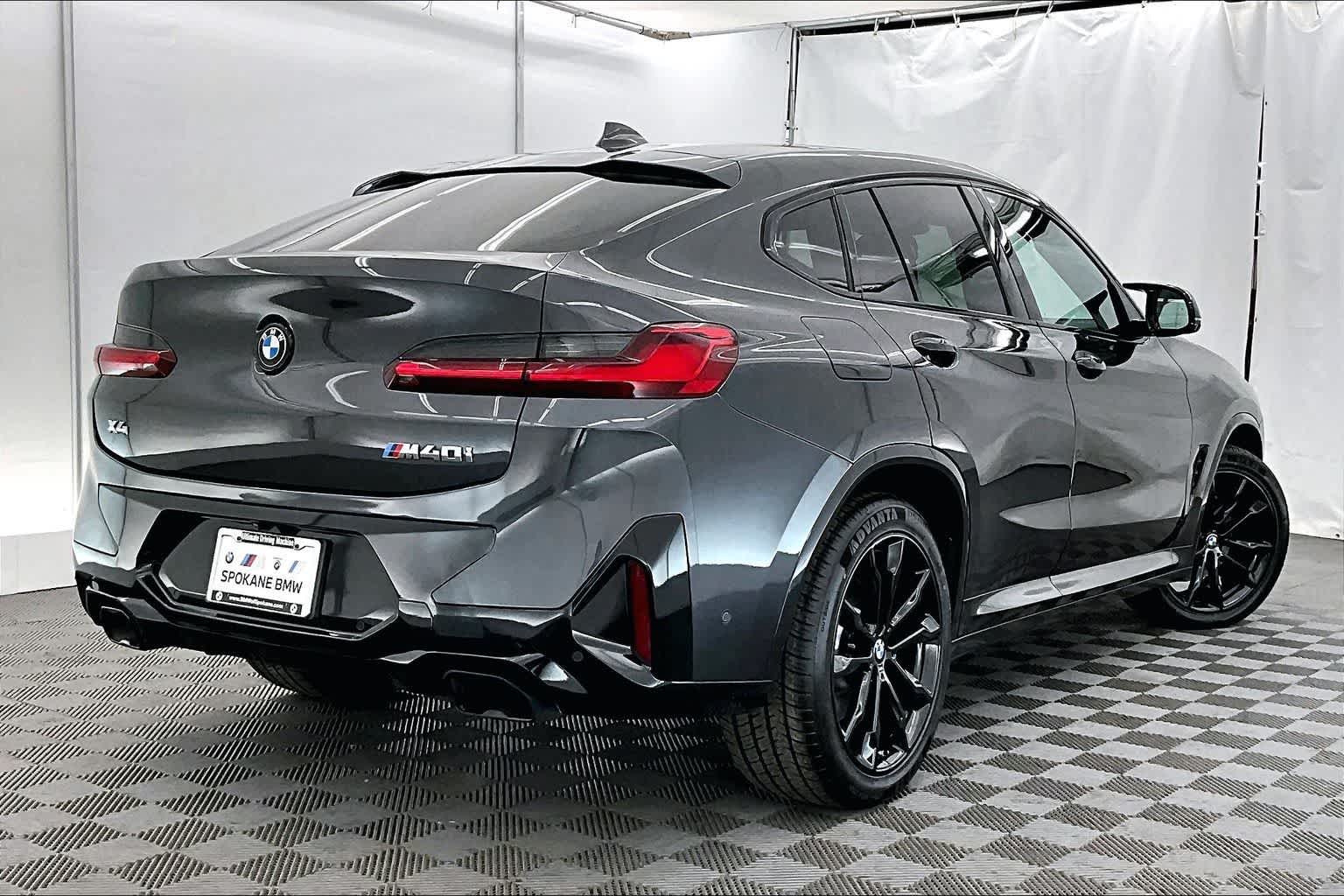 2023 BMW X4 M40i