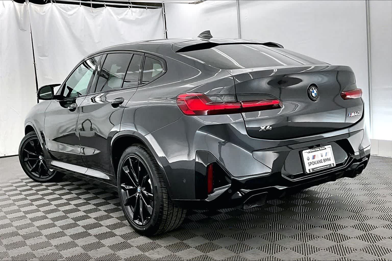 2023 BMW X4 M40i