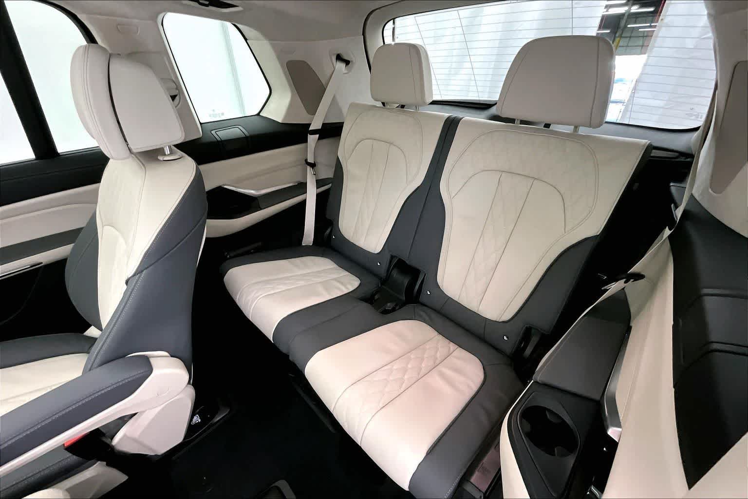 2026 BMW ALPINA XB7 ALPINA XB7