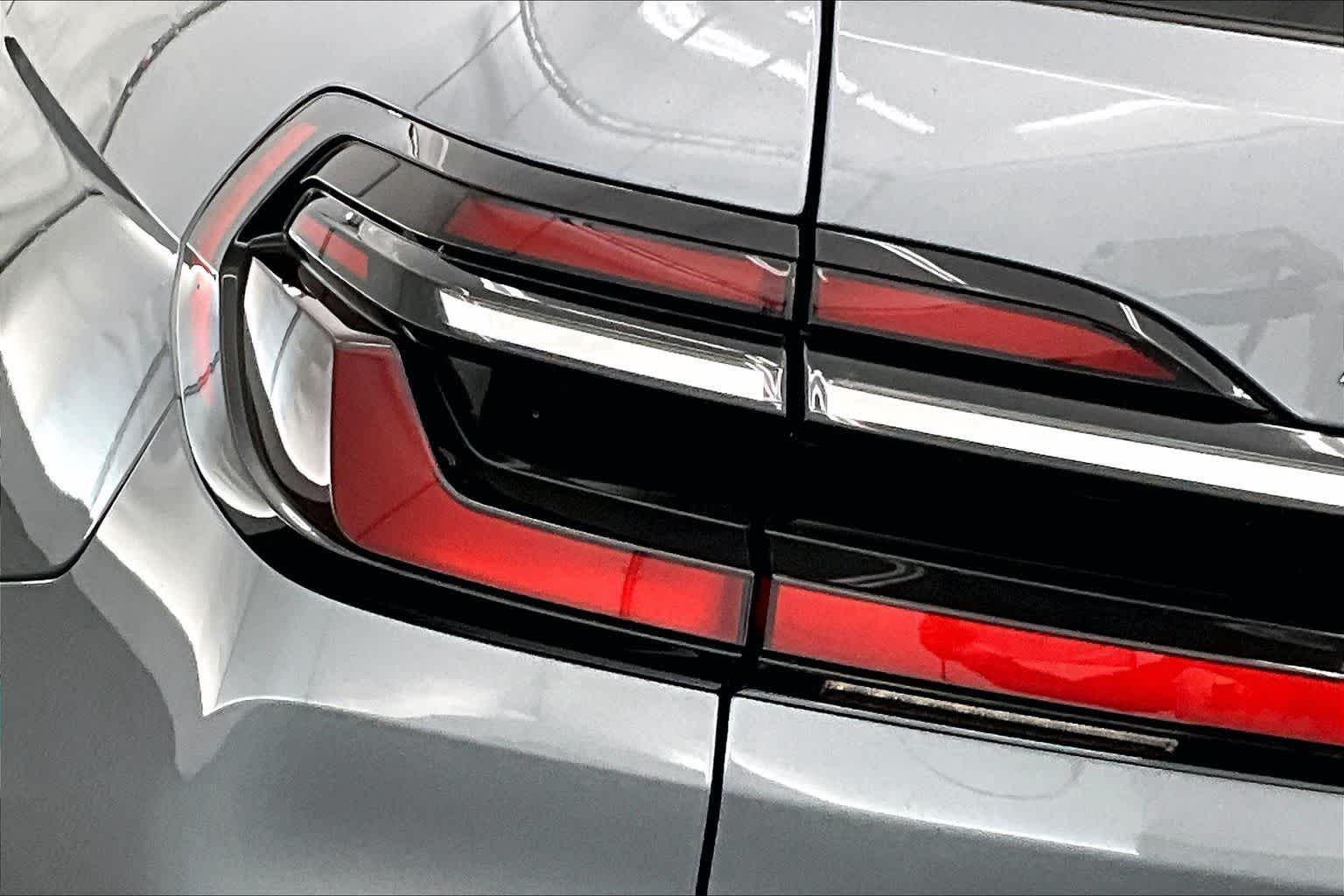 2025 BMW ALPINA XB7 ALPINA XB7