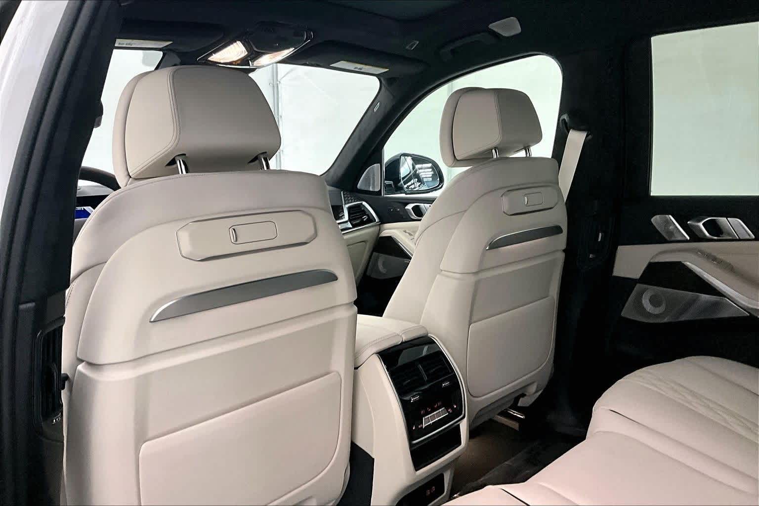 2026 BMW X7 ALPINA XB7