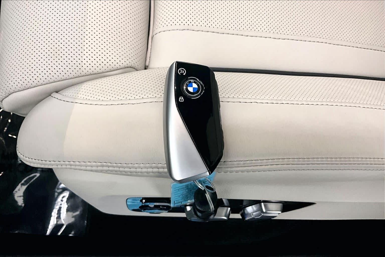 2026 BMW X7 ALPINA XB7