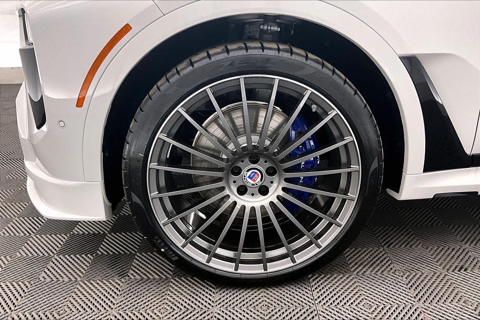 2026 BMW X7 ALPINA XB7