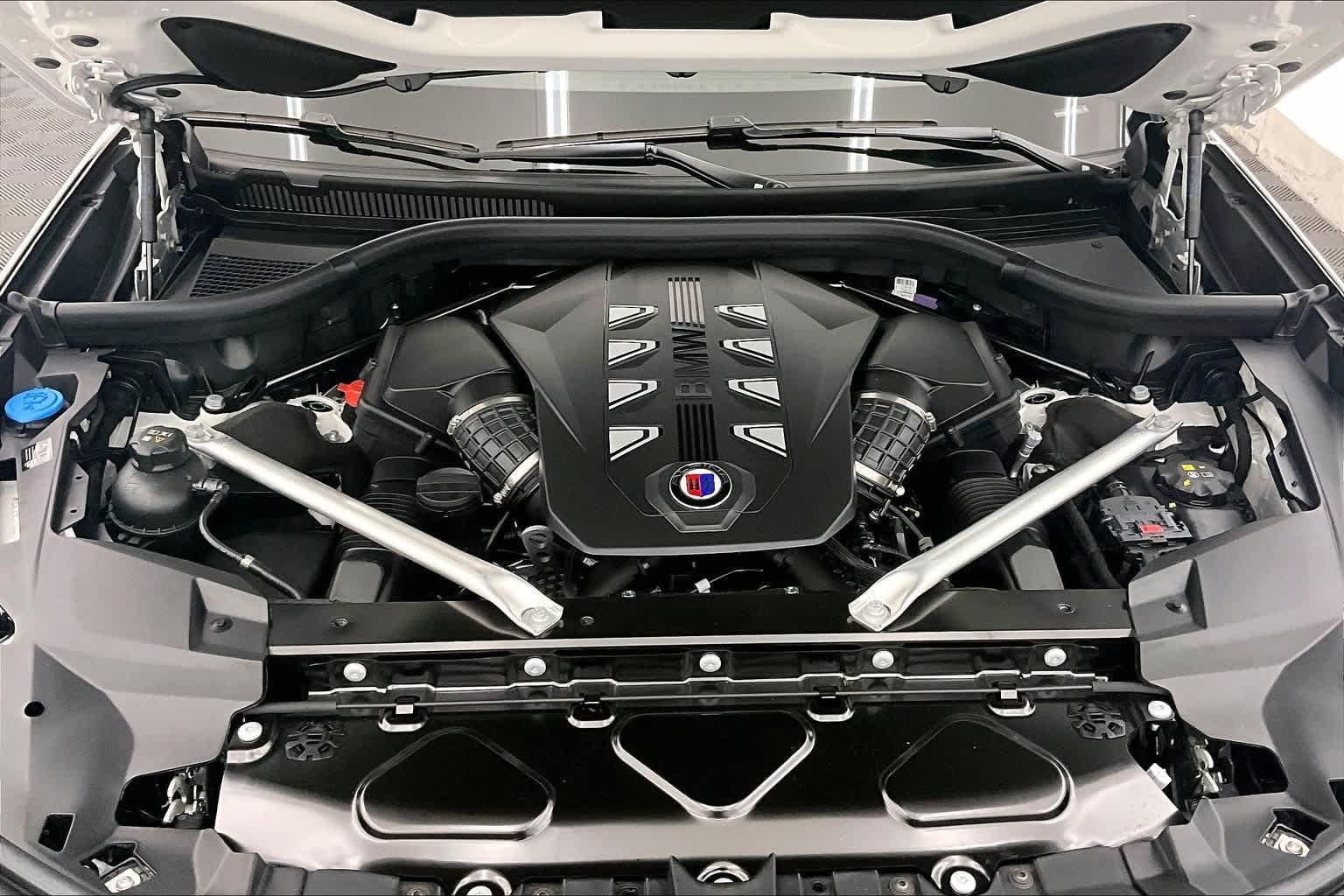 2026 BMW X7 ALPINA XB7