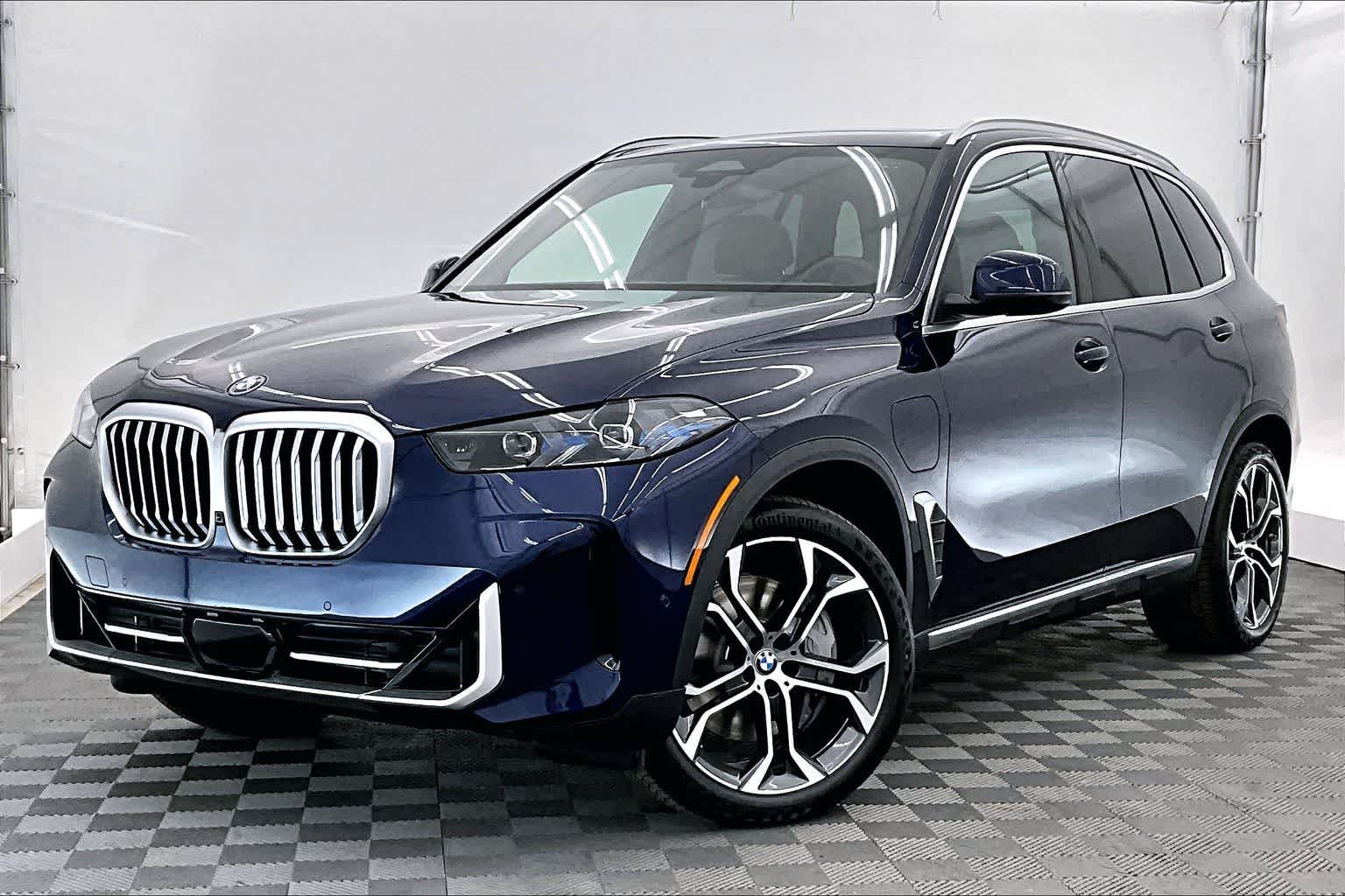 2026 BMW X5 xDrive50e's photo