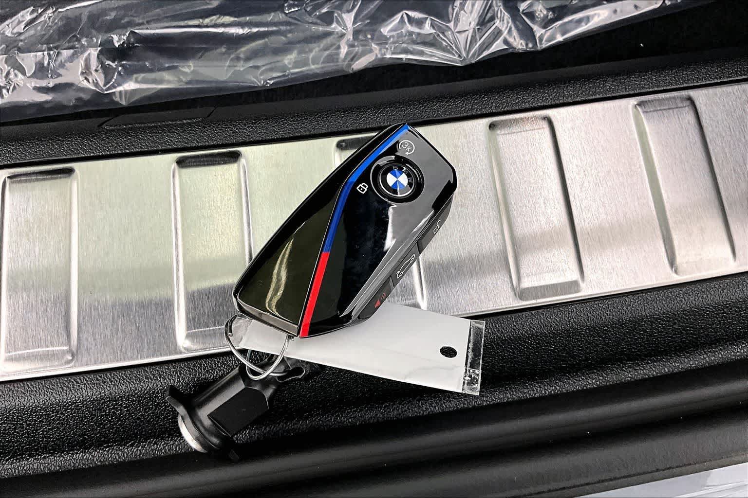 2027 BMW X6 M60i