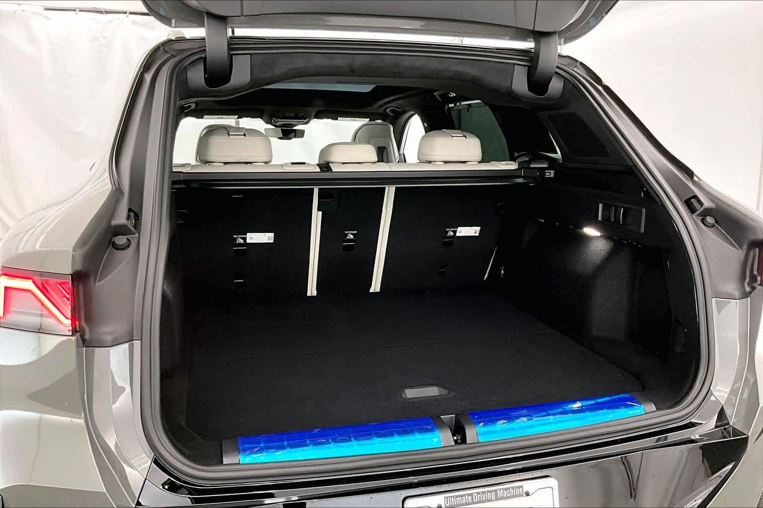 2027 BMW X5 40 xDrive