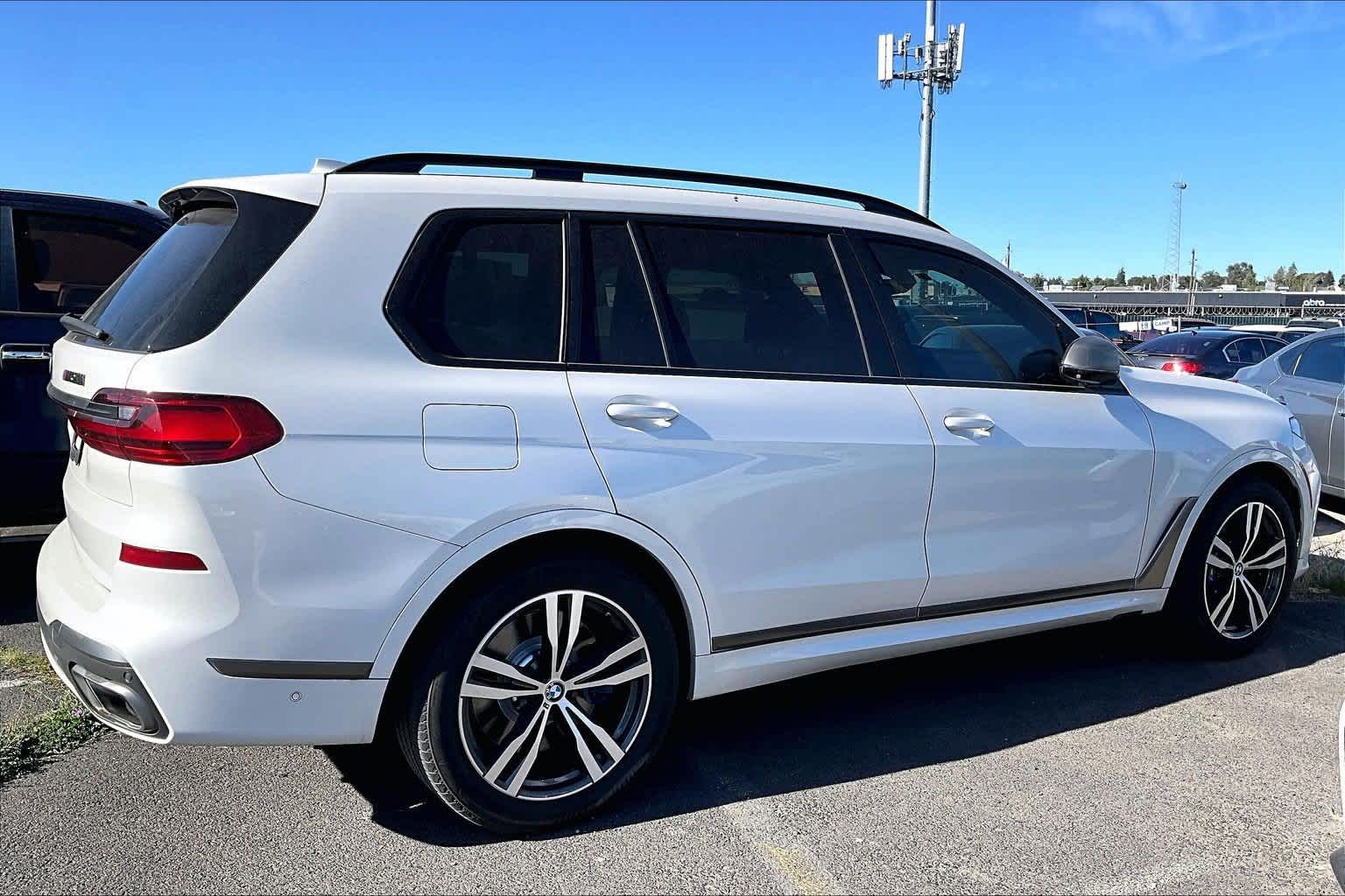 2021 BMW X7 M50i