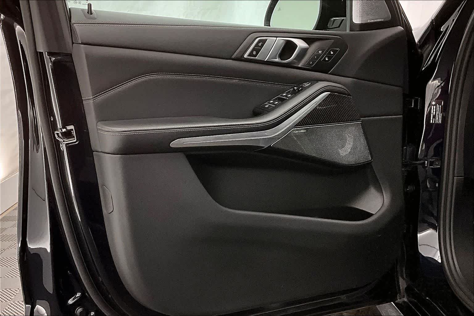 2023 BMW X5 M50i