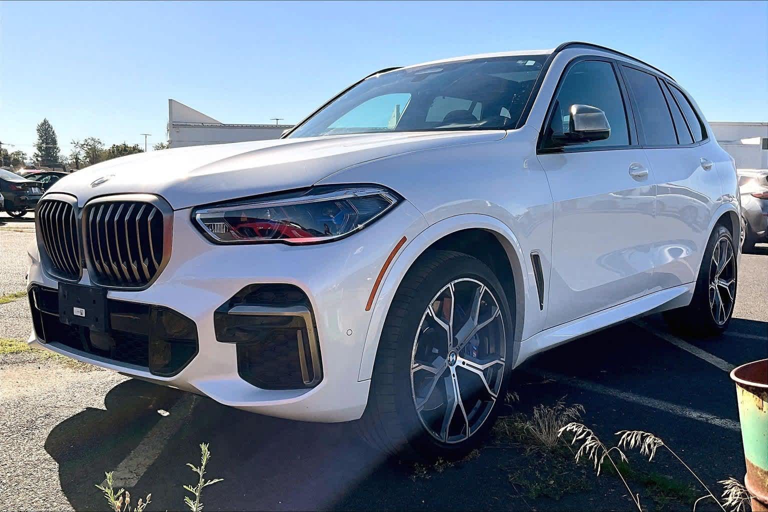 2022 BMW X5 M50i