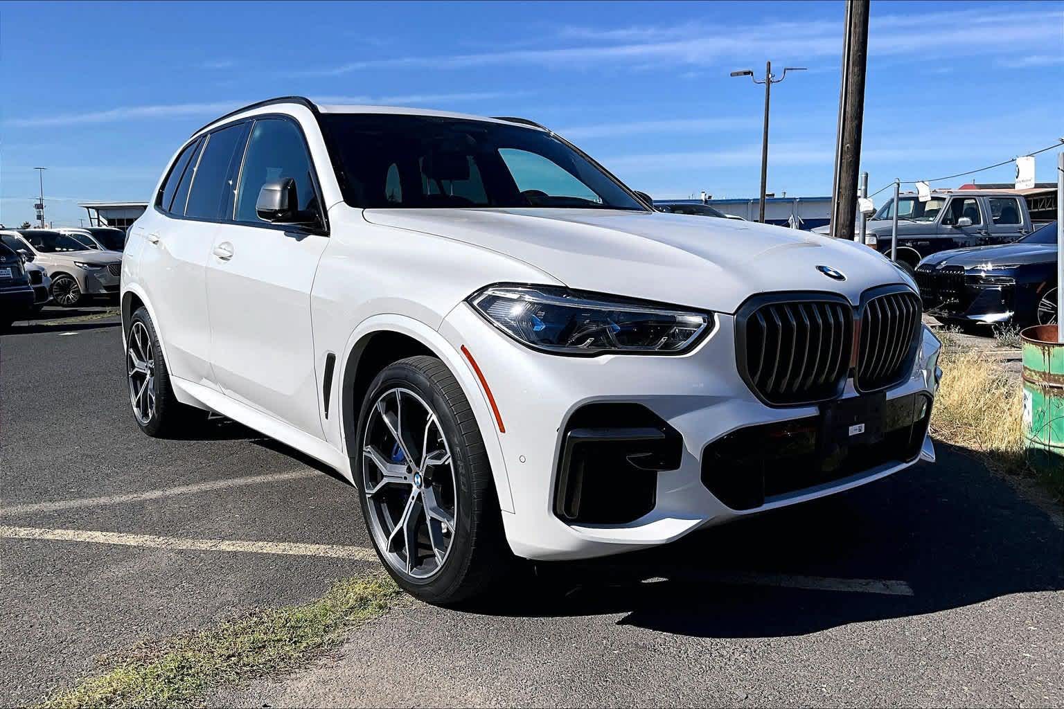 2022 BMW X5 M50i