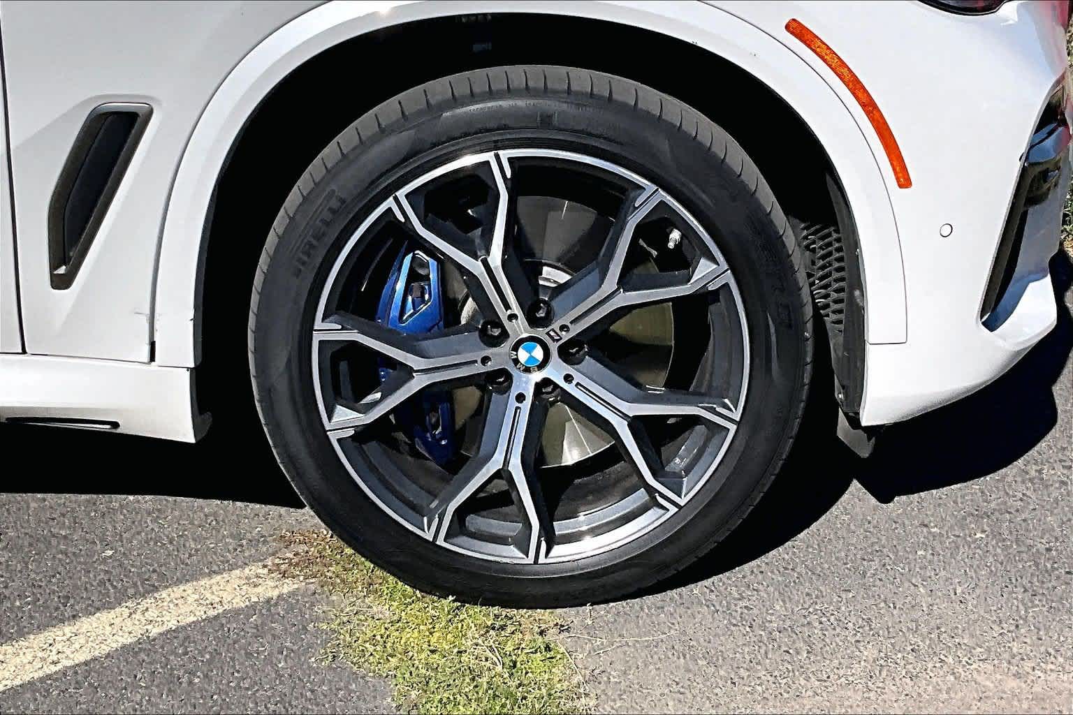 2022 BMW X5 M50i