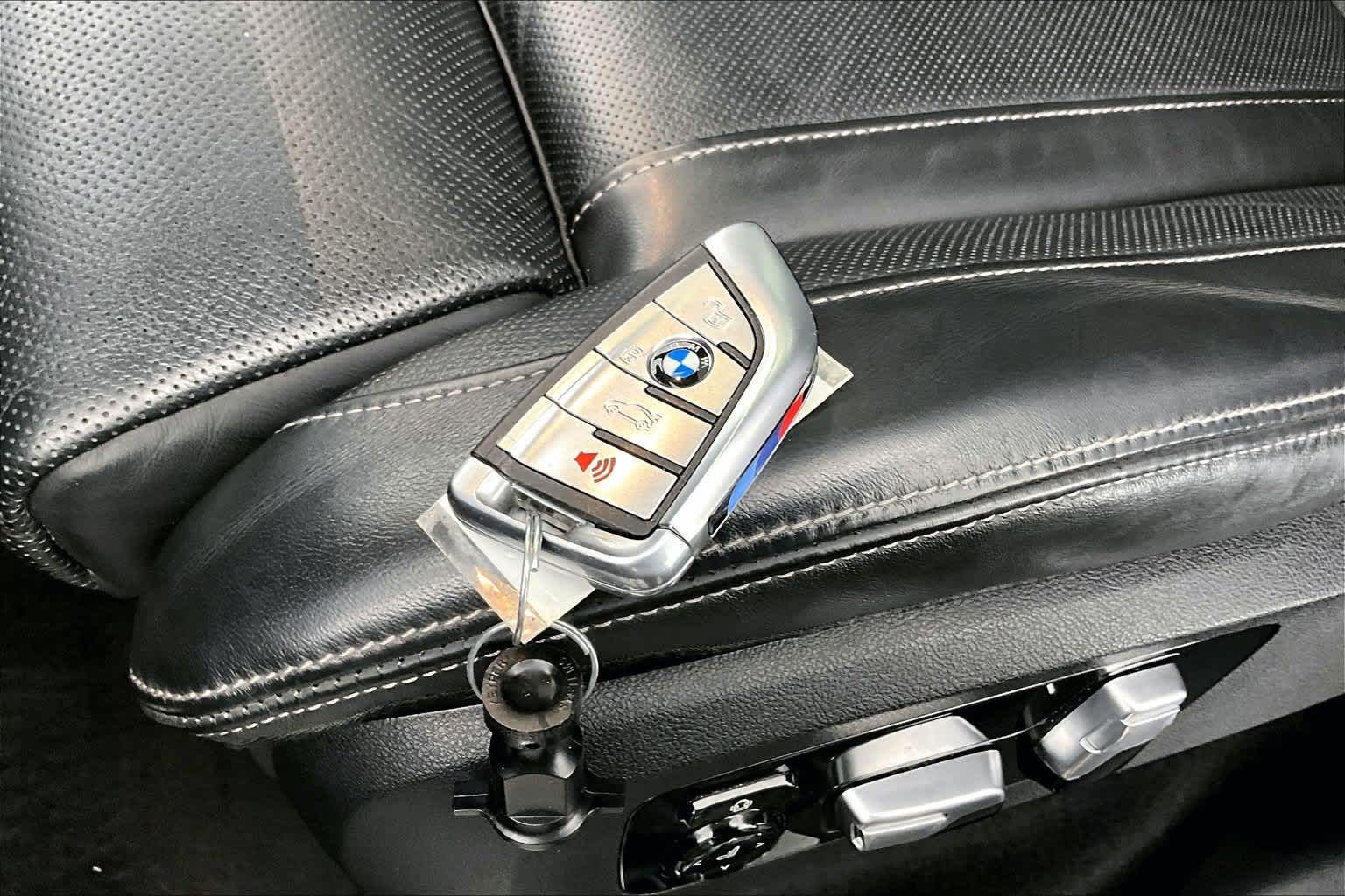 2020 BMW X5 M50i