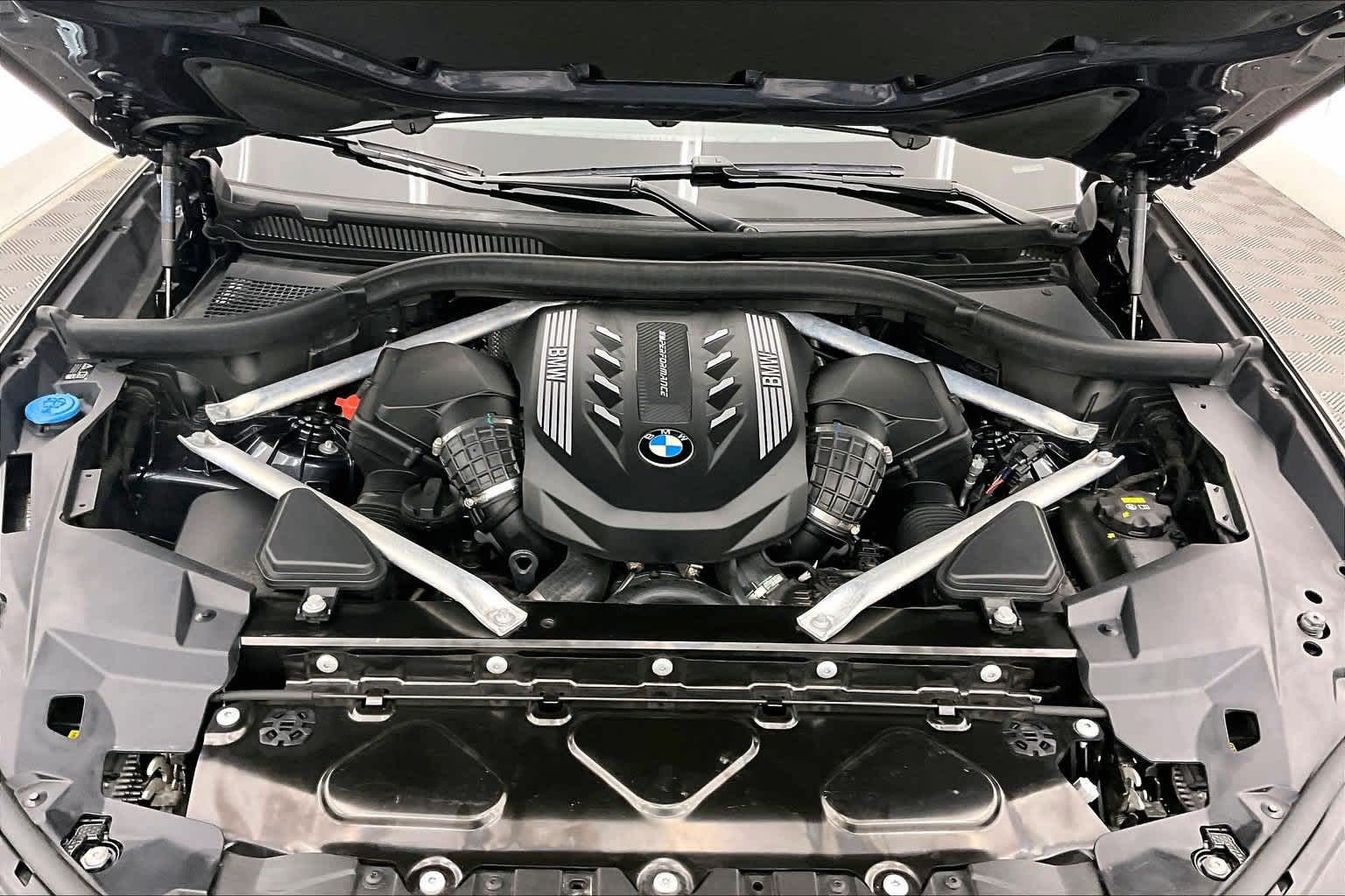 2020 BMW X5 M50i