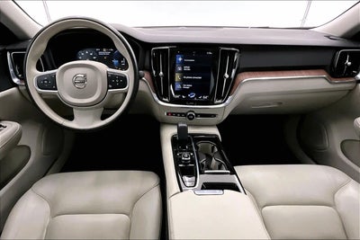 2022 Volvo S60 Recharge Plug-In Hybrid R-Design Expression