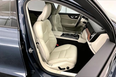 2022 Volvo S60 Recharge Plug-In Hybrid R-Design Expression