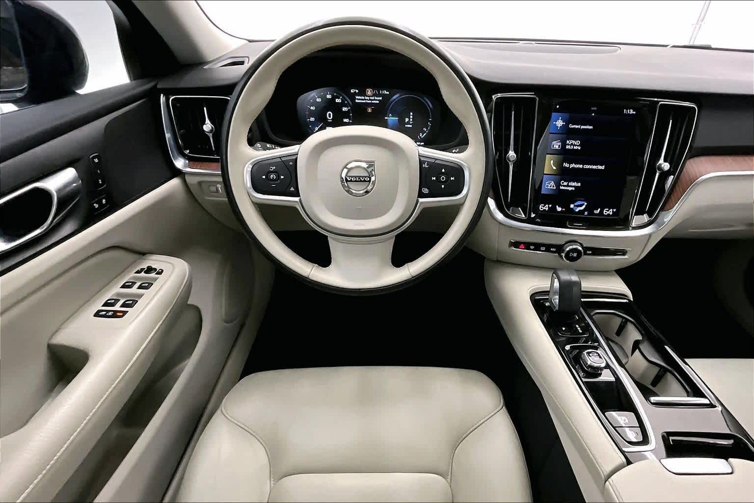 2022 Volvo S60 Recharge Plug-In Hybrid R-Design Expression