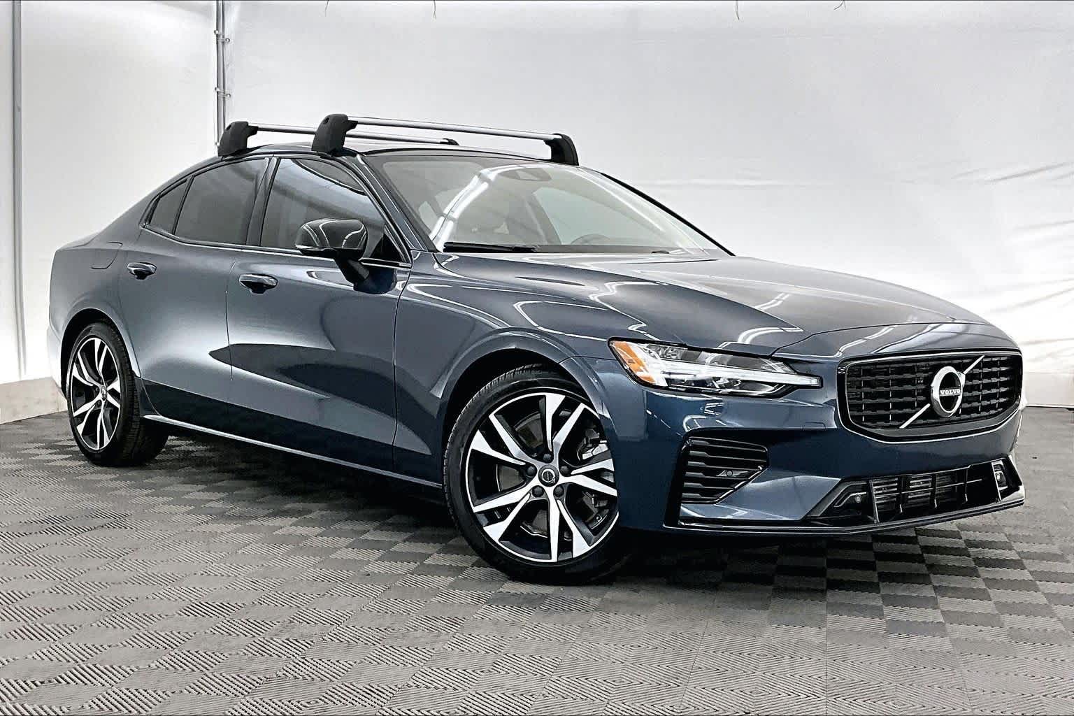 2022 Volvo S60 Recharge Plug-In Hybrid R-Design Expression
