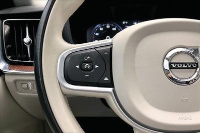 2022 Volvo S60 Recharge Plug-In Hybrid R-Design Expression