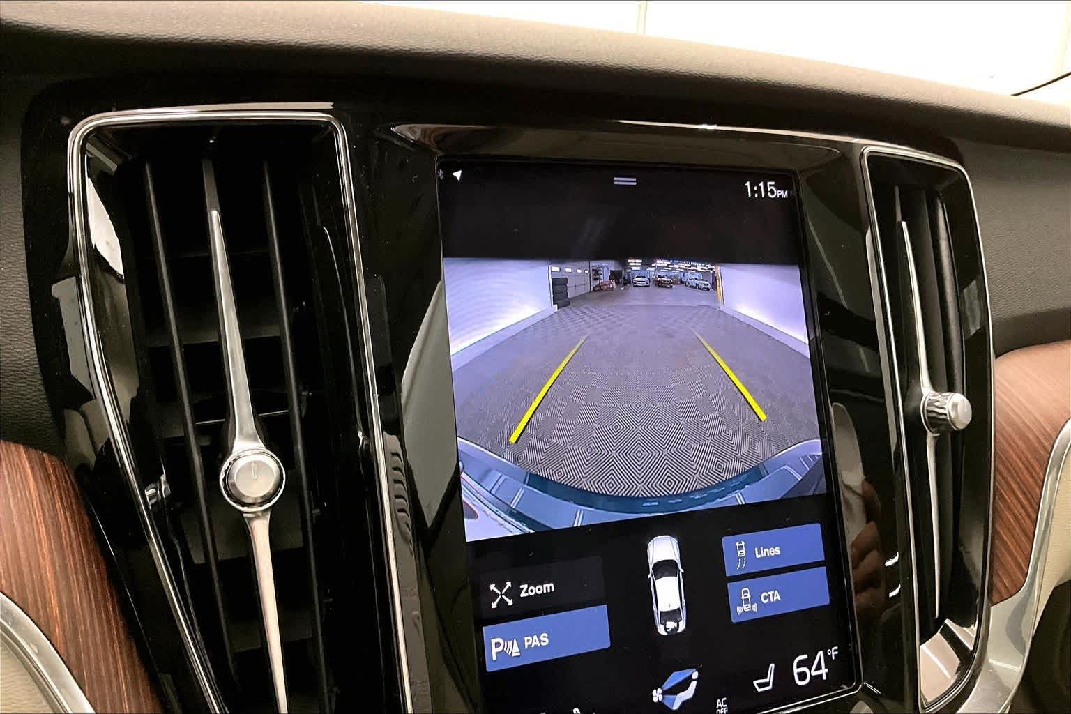 2022 Volvo S60 Recharge Plug-In Hybrid R-Design Expression