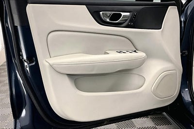 2022 Volvo S60 Recharge Plug-In Hybrid R-Design Expression