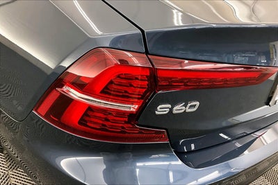 2022 Volvo S60 Recharge Plug-In Hybrid R-Design Expression