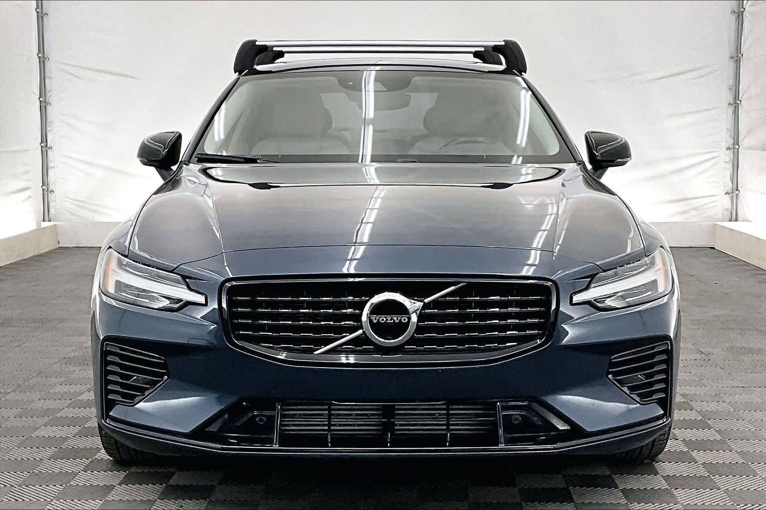 2022 Volvo S60 Recharge Plug-In Hybrid R-Design Expression