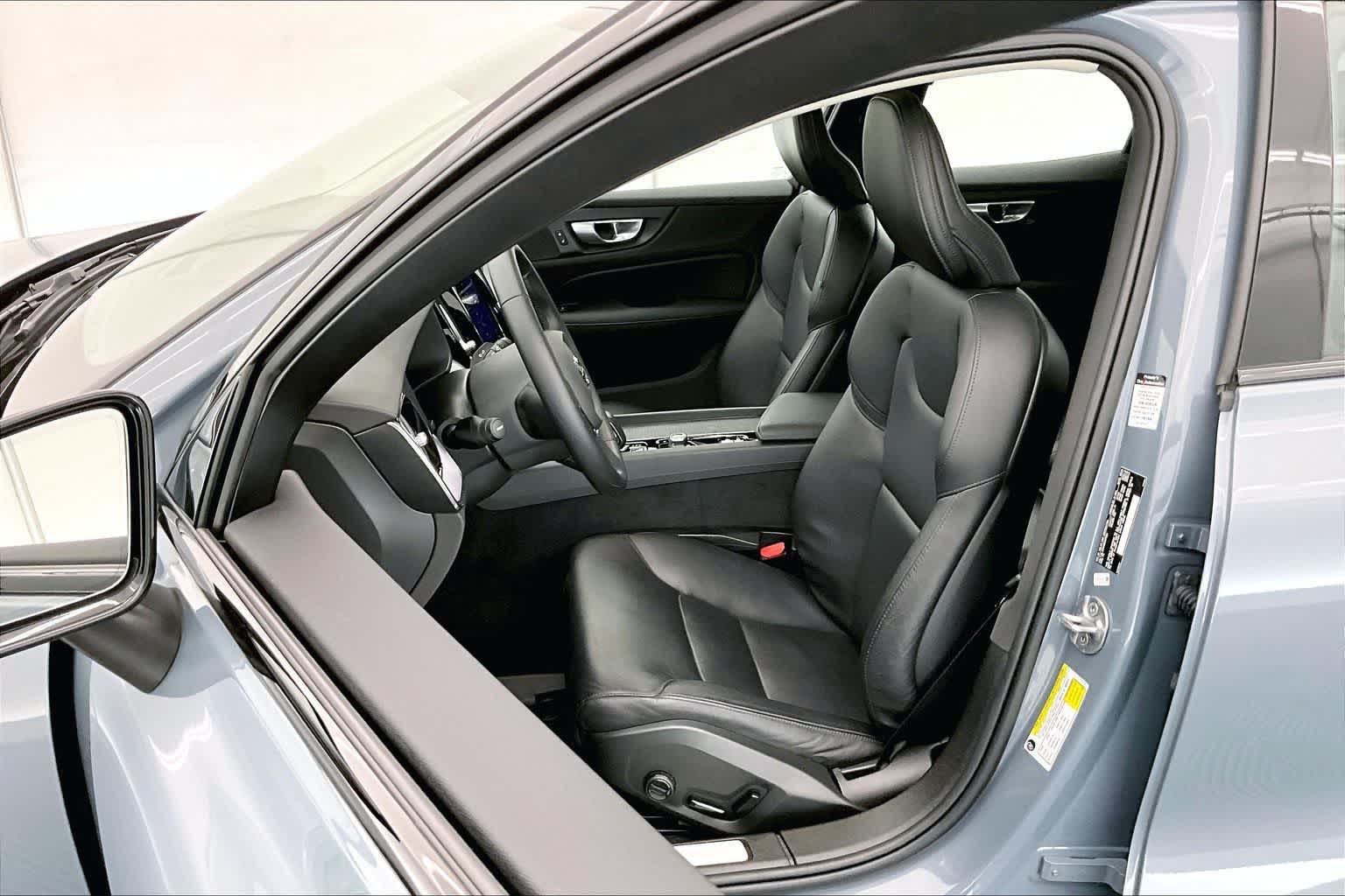 2024 Volvo S60 Core Dark Theme