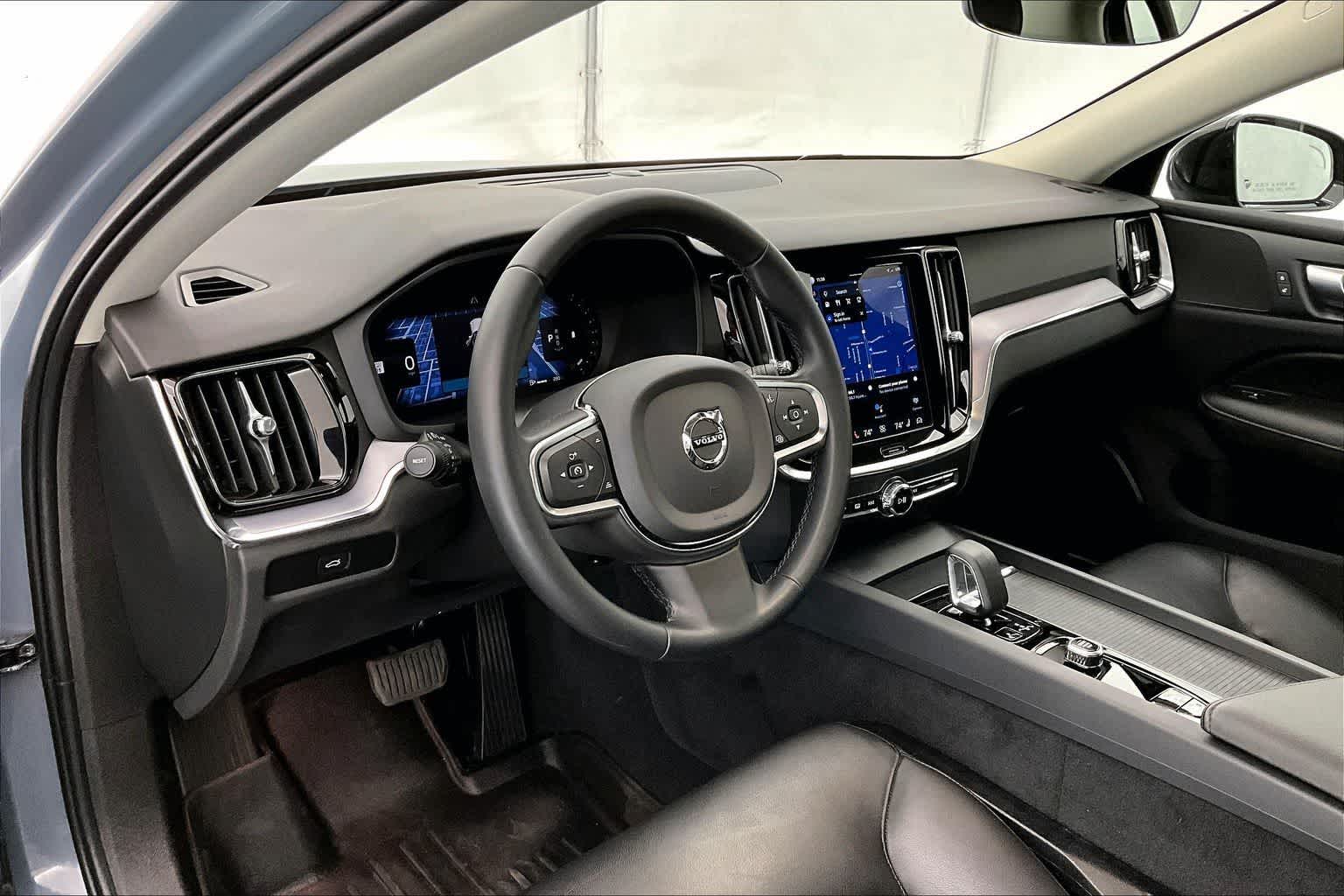 2024 Volvo S60 Core Dark Theme