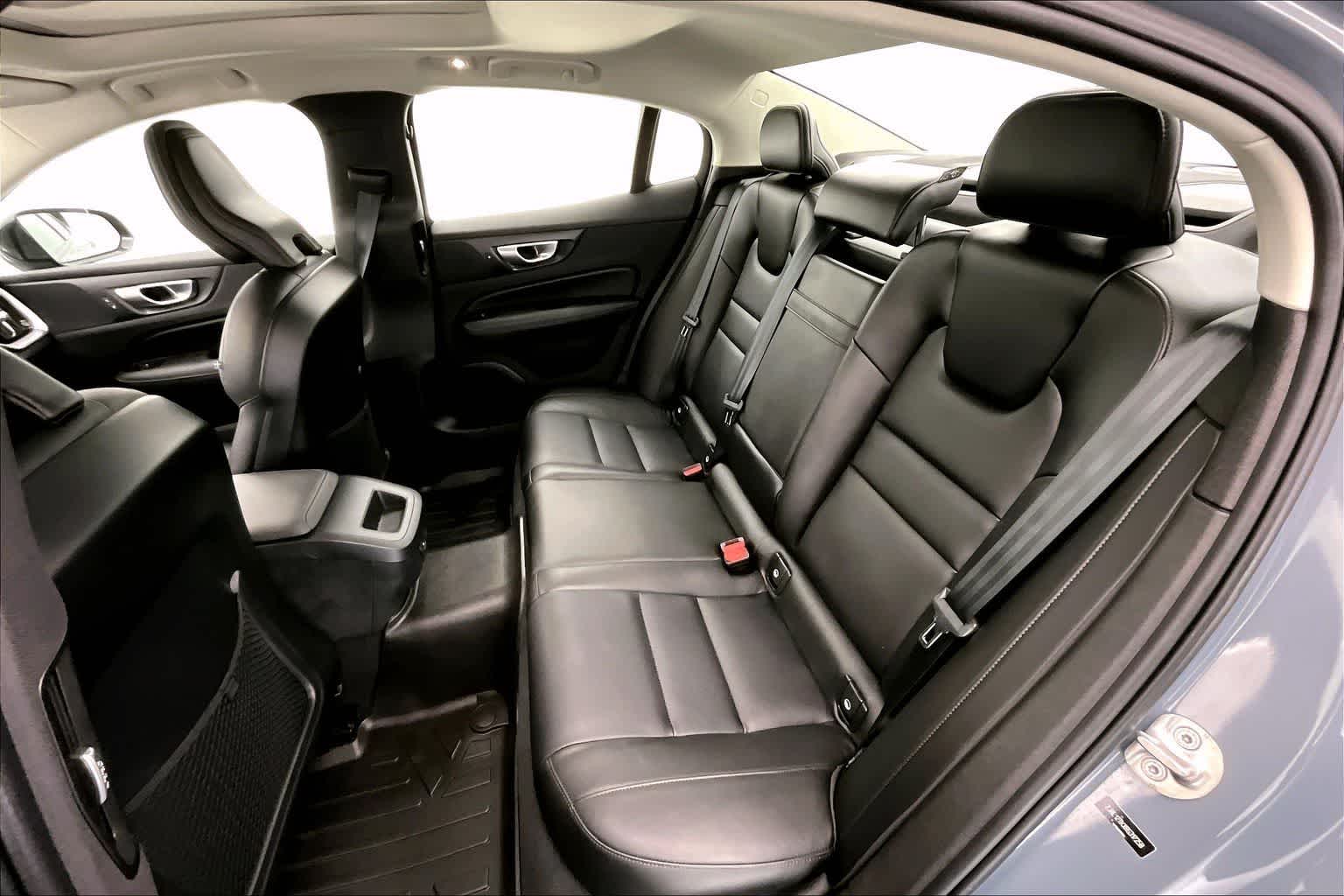 2024 Volvo S60 Core Dark Theme