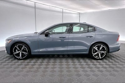 2024 Volvo S60 Core Dark Theme