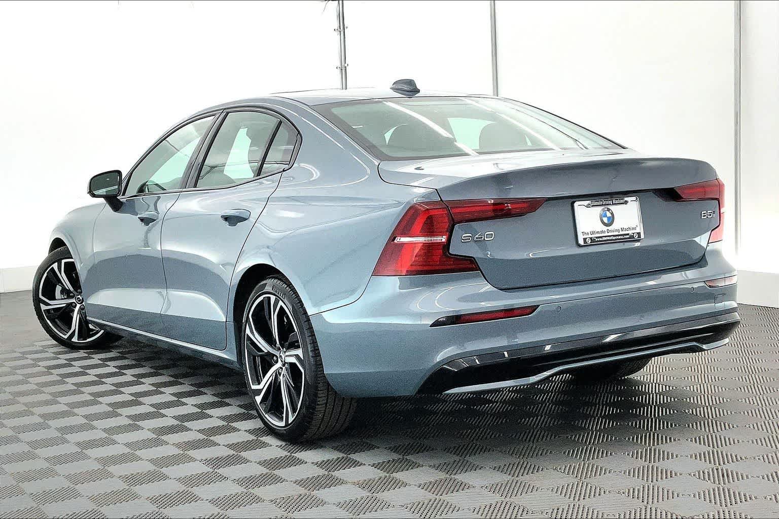 2024 Volvo S60 Core Dark Theme