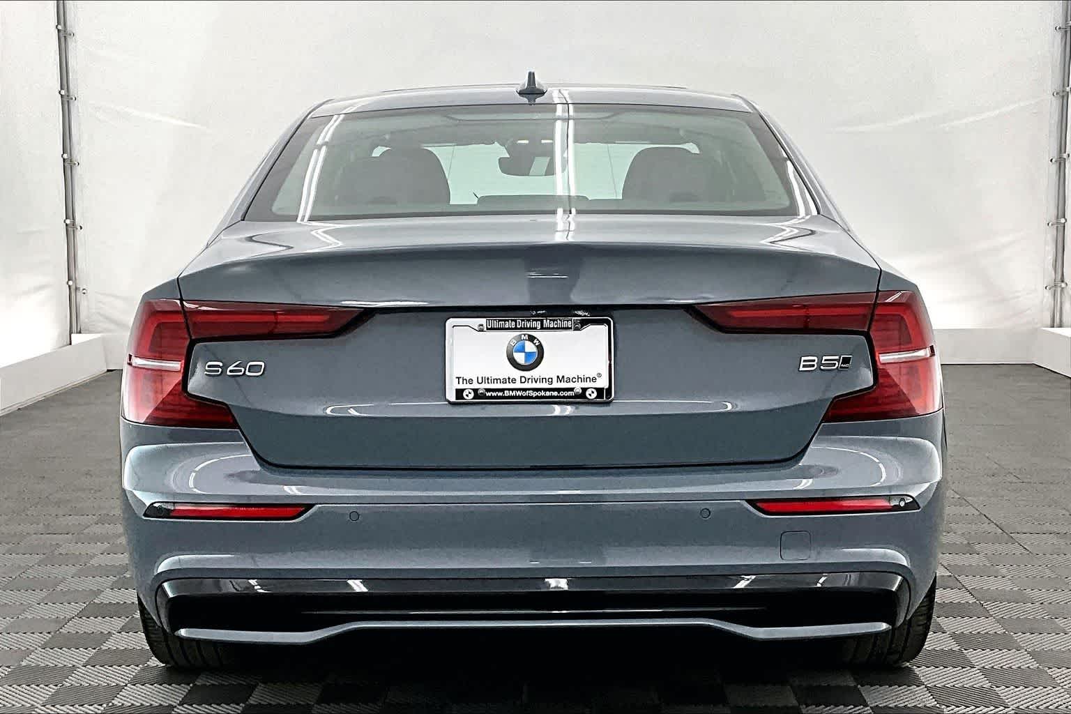 2024 Volvo S60 Core Dark Theme
