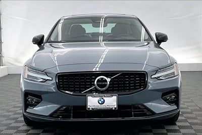 2024 Volvo S60 Core Dark Theme