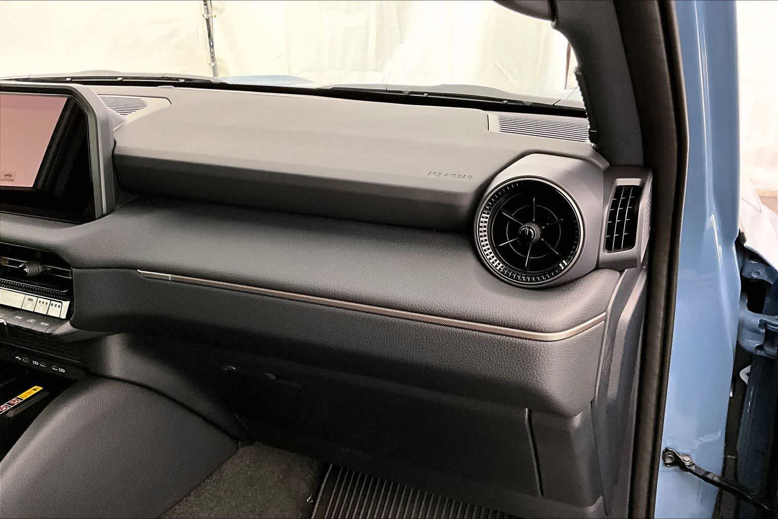 2025 Toyota Land Cruiser 4WD (Natl)