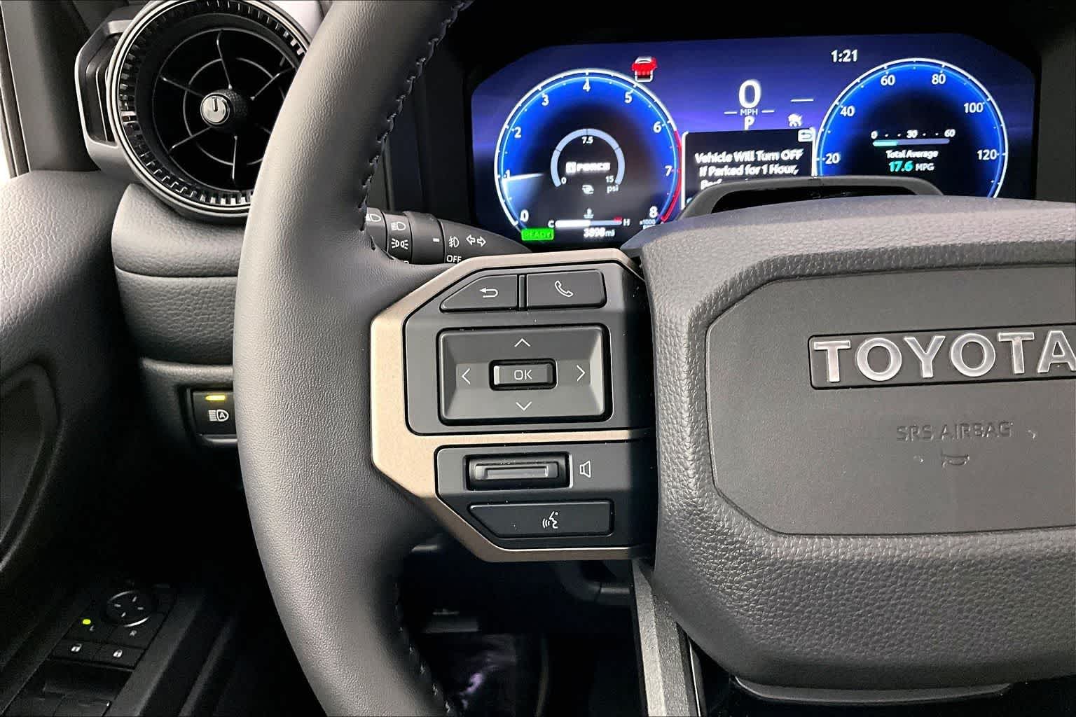 2025 Toyota Land Cruiser 4WD (Natl)