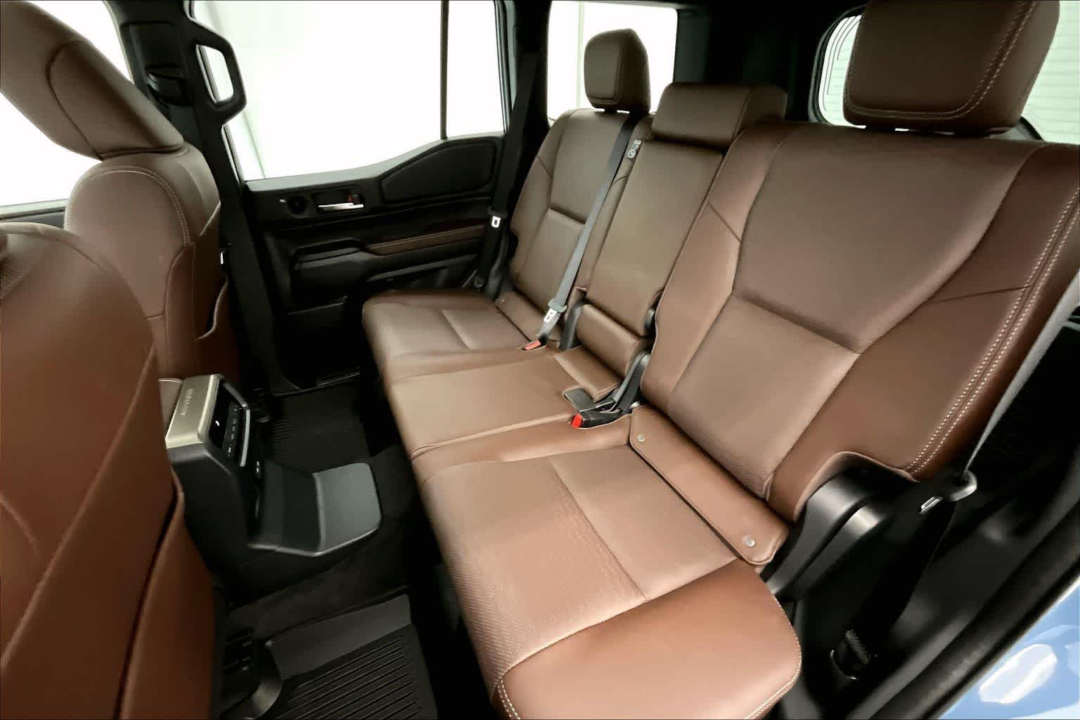 2025 Toyota Land Cruiser 4WD (Natl)
