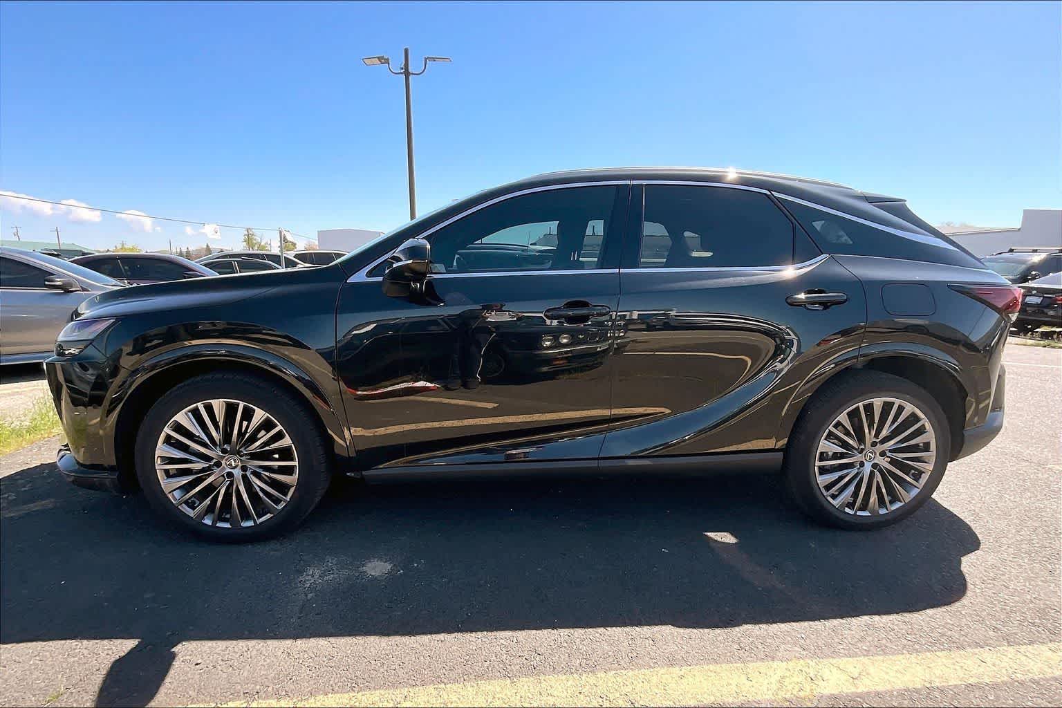 2025 Lexus RX 450h+ Luxury