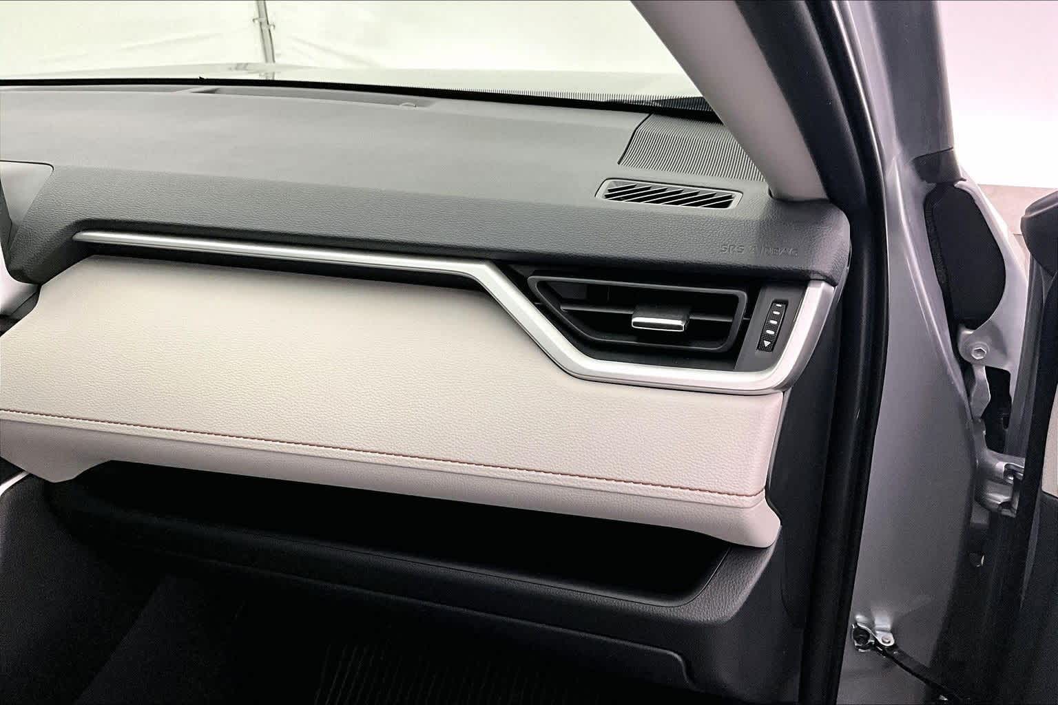 2025 Toyota RAV4 Hybrid XLE Premium