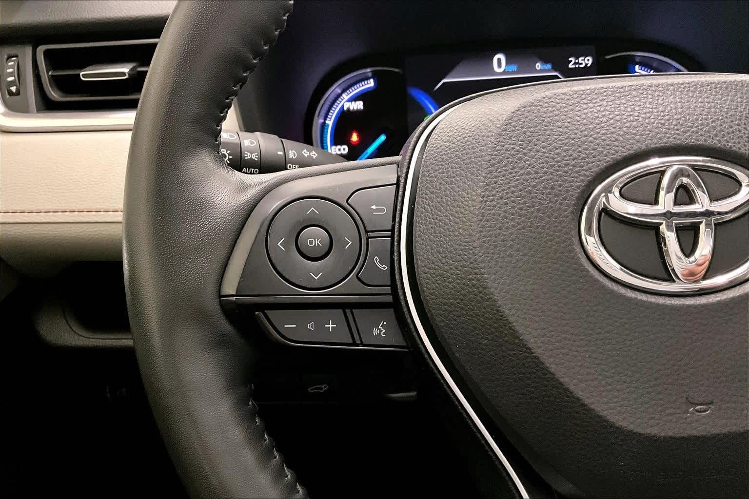 2025 Toyota RAV4 Hybrid XLE Premium